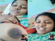 Desi Wife Shows Her Boobs On VC