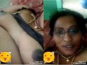 Horny Desi Bahbhi Shows Her Boobs and Pussy on VC