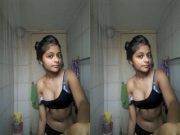 Horny Lankan Girl Shows Boobs
